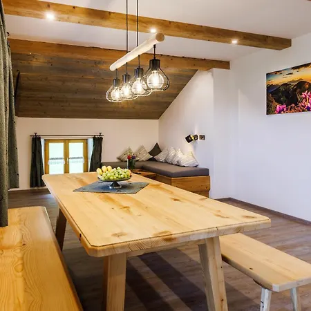 Aschenauer Hof شقة